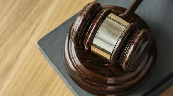 Чиновника обвинили в незаконном майнинге и мошенничестве со счетчиком